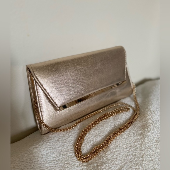 Le Chateau Gold Clutch Purse - Picture 1 of 5